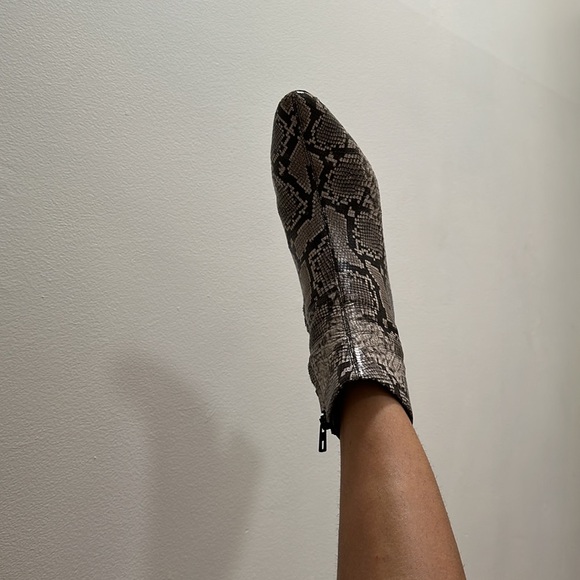 Vince boots - Picture 8 of 8